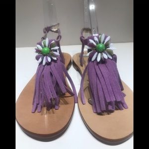Positano flat sandal with fringe and flower
